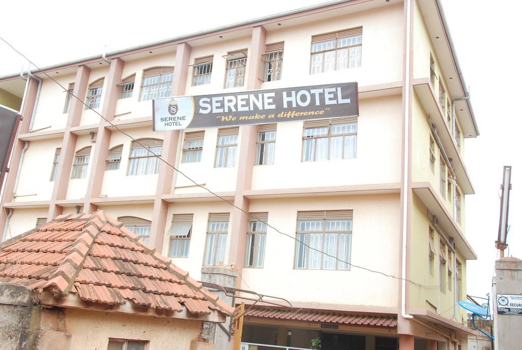 Serene Hotel Kampala Szoba fotó