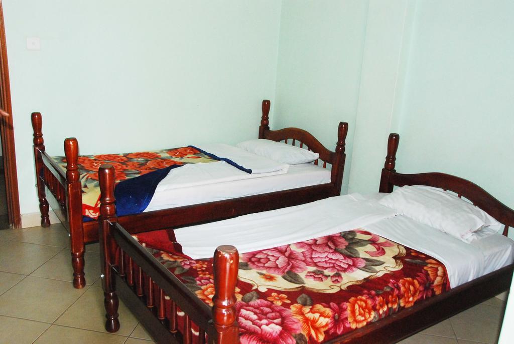 Serene Hotel Kampala Szoba fotó